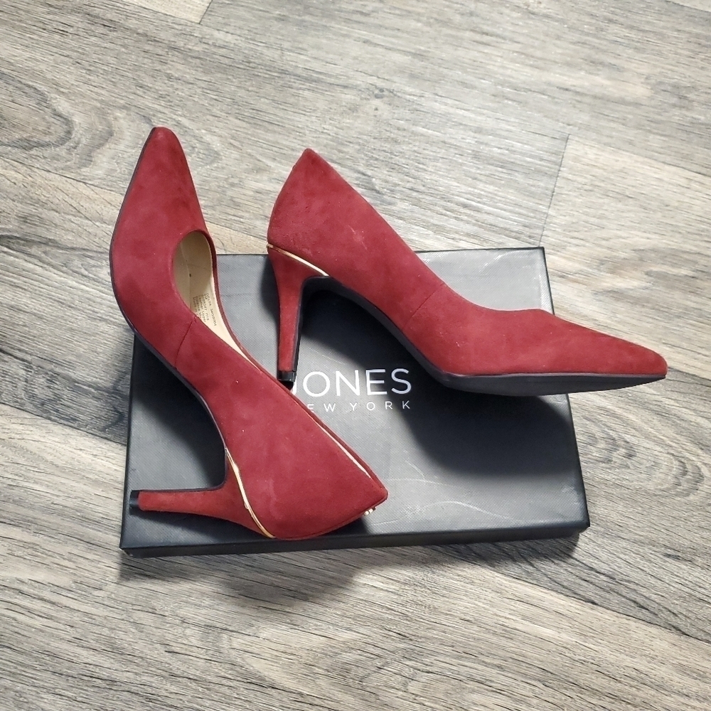 Jones New York women's shoes. Size 6M